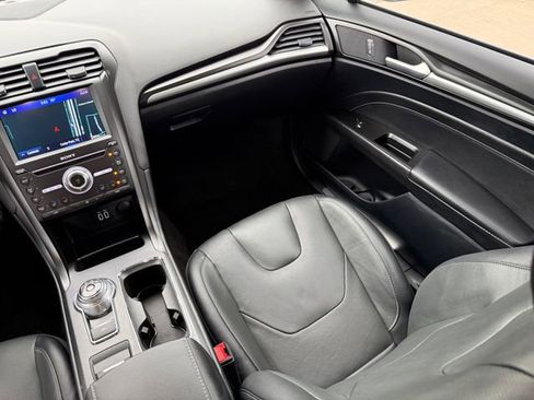 Used 2019 Ford Fusion Titanium FWD image 27