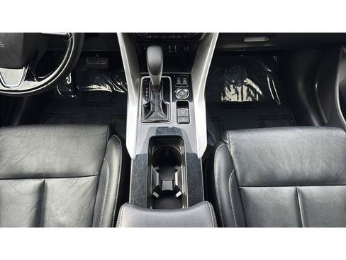 Used 2024 Mitsubishi Eclipse Cross SE AWD/4WD image 24