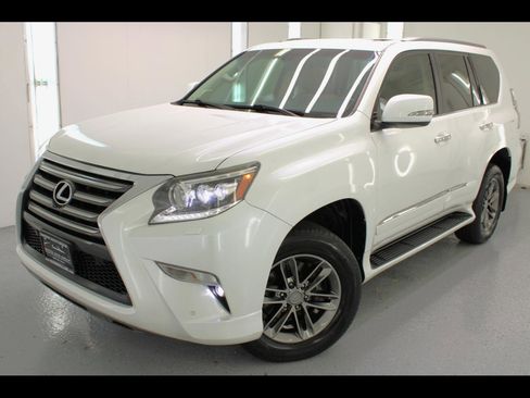 Used 2017 Lexus GX 460 Premium image 2