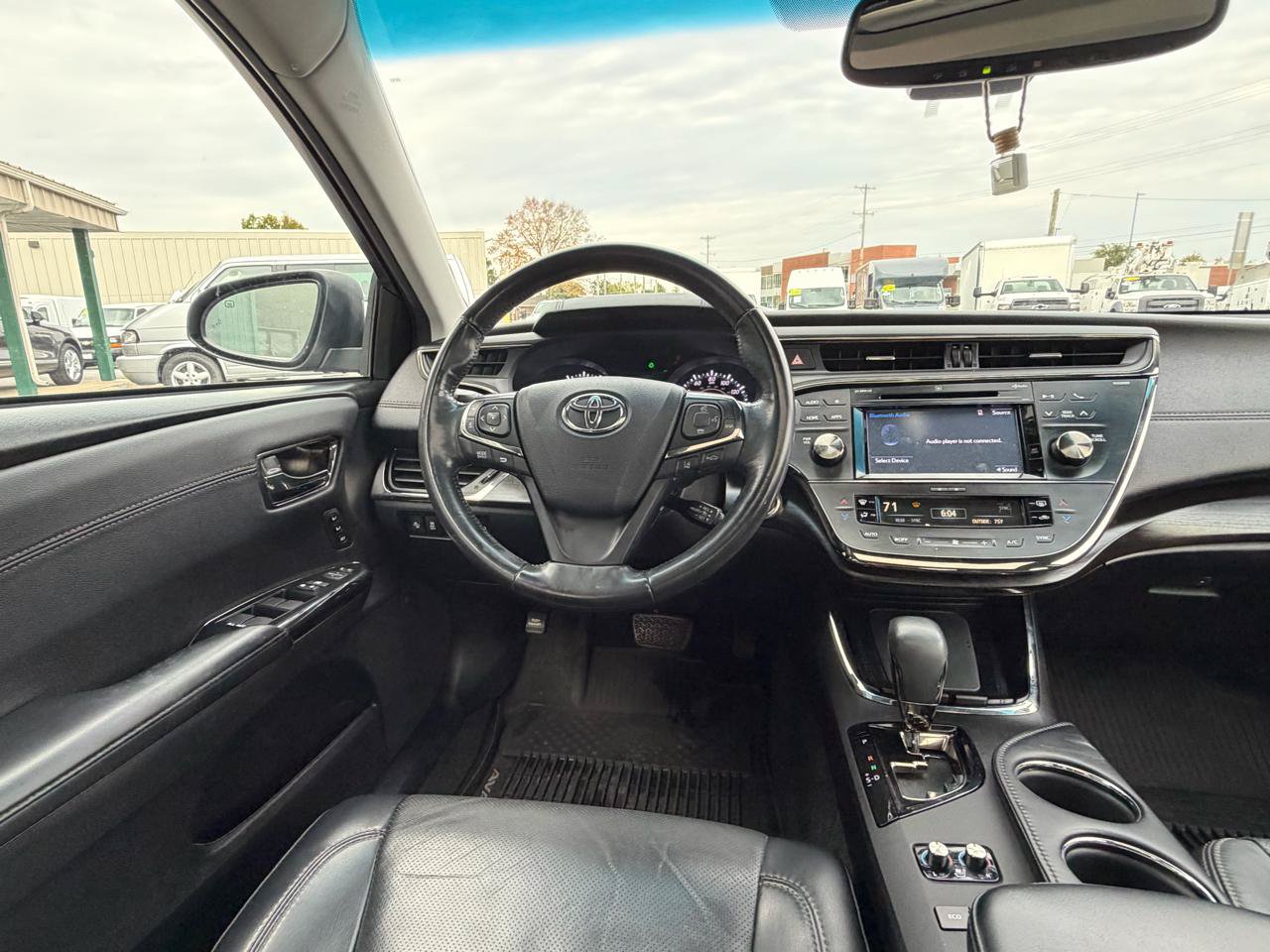 Used 2018 Toyota Avalon Limited w/ All Weather Liner Package FWD image 15