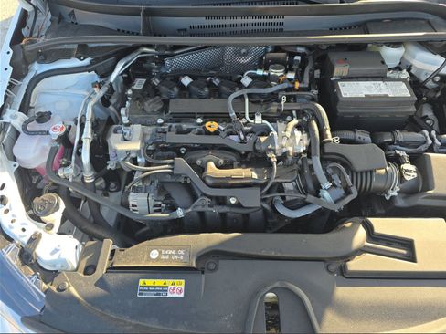 Used 2025 Toyota Corolla LE FWD image 8