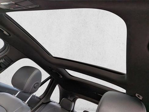 Used 2018 Mercedes-Benz GLC 300 GLC 300 image 12