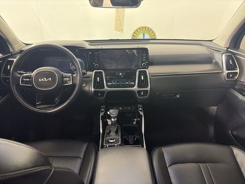 Certified 2023 Kia Sorento SX AWD/4WD image 7