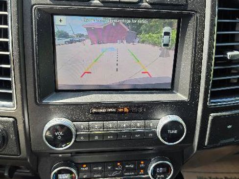 Used 2018 Ford Expedition Limited w/ Equipment Group 301A AWD/4WD image 14