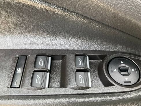 Used 2017 Ford Escape SE w/ Equipment Group 201A AWD/4WD image 28