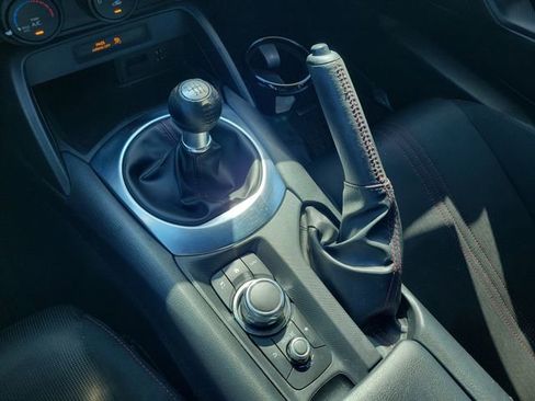 Used 2016 MAZDA MX-5 Miata Club image 30