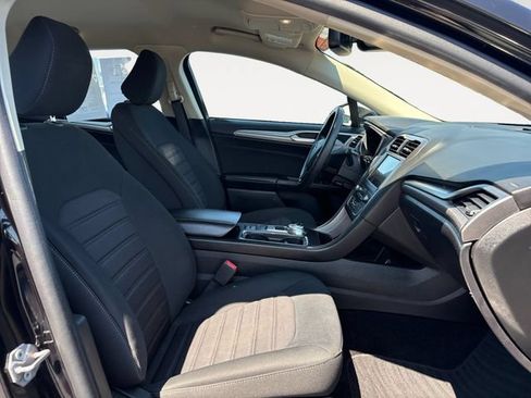 Used 2020 Ford Fusion SE FWD image 15
