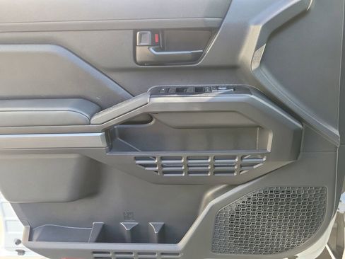 Used 2025 Toyota Tacoma SR5 image 19