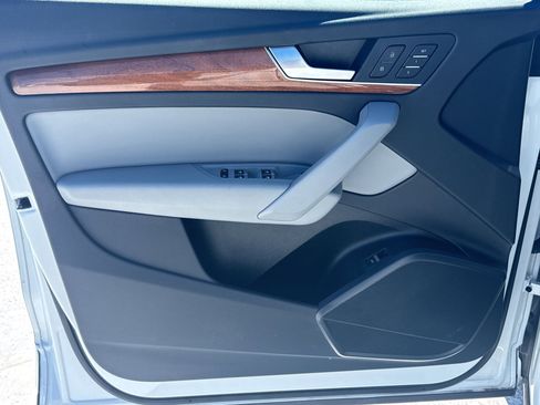 Used 2023 Audi Q5 2.0T Premium w/ Convenience Package image 13