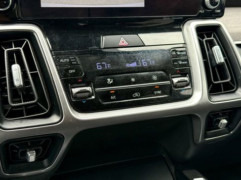 Used 2023 Kia Sorento S w/ Panoramic Sunroof Package AWD/4WD image 23