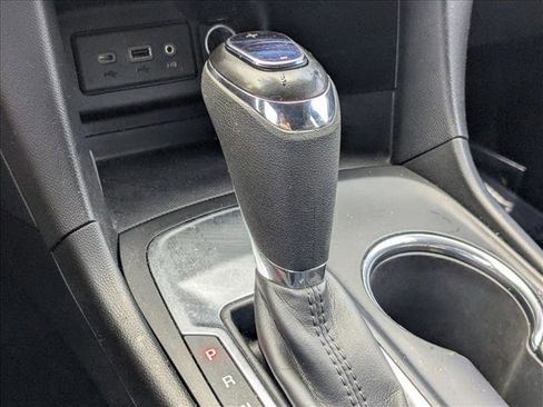 Used 2019 Chevrolet Equinox LT image 12