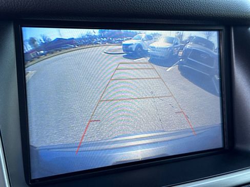 Used 2020 GMC Yukon XL SLT w/ Premium Edition image 33