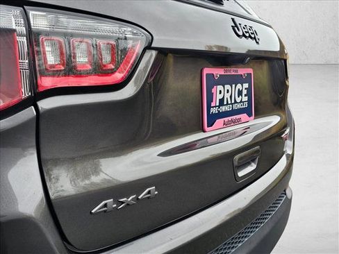 Used 2019 Jeep Compass Trailhawk image 13