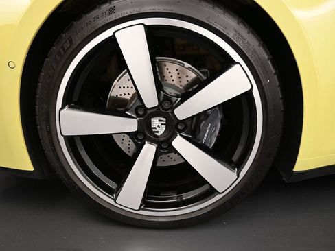 Used 2025 Porsche 911 Carrera image 29