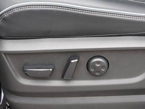 Used 2025 INFINITI QX80 Luxe RWD image 18