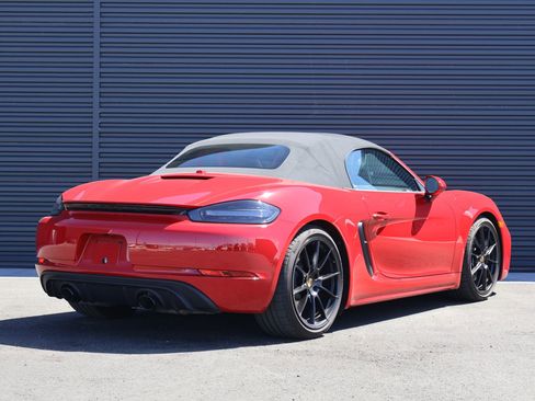 Used 2024 Porsche 718 Boxster GTS RWD image 9