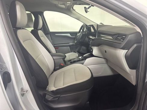 Used 2025 Ford Escape Active w/ Tech Pack #1 image 4