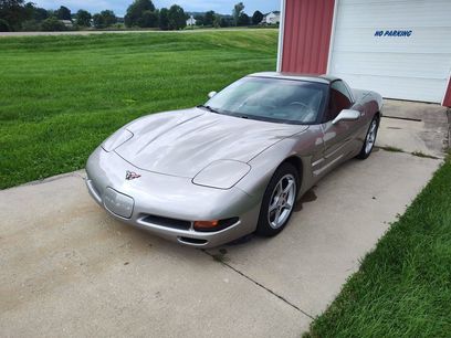 Used 2000 Chevrolet Corvette Coupe w/ Roof Pkg