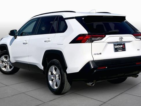 Used 2021 Toyota RAV4 XLE FWD image 12