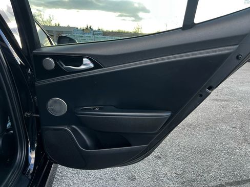 Used 2018 Kia Stinger Premium image 26