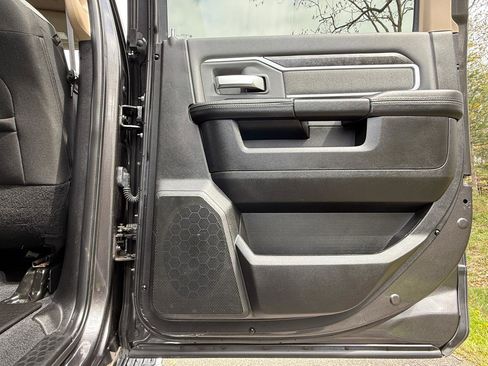 Used 2019 RAM 2500 Big Horn AWD/4WD image 33