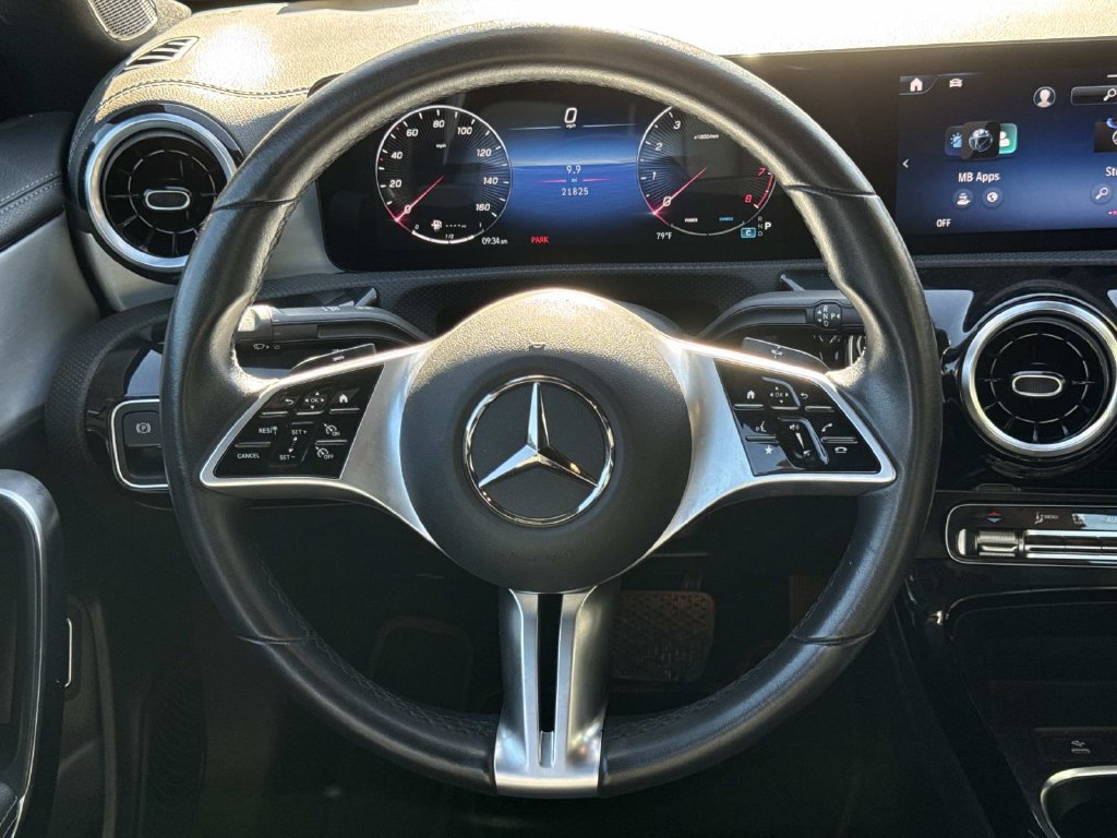 Used 2025 Mercedes-Benz CLA 250 4MATIC image 9
