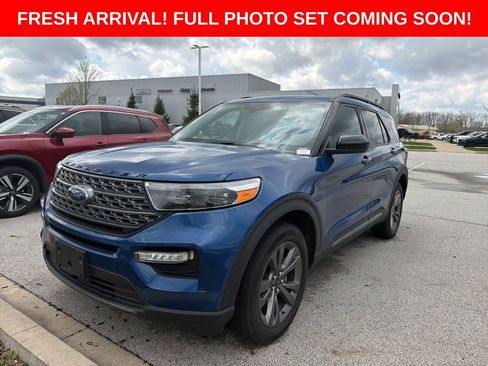 Used 2022 Ford Explorer XLT w/ Equipment Group 202A AWD/4WD image 1