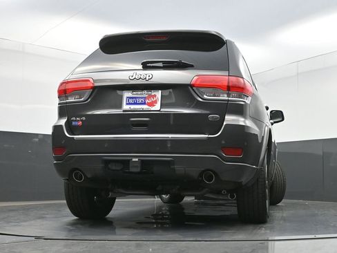 Used 2017 Jeep Grand Cherokee Overland AWD/4WD image 32