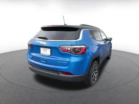 Used 2025 Jeep Compass Limited image 14