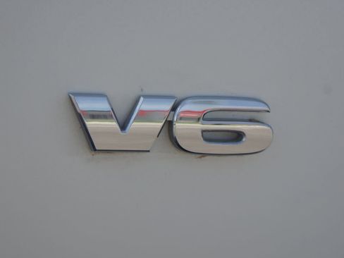 Used 2023 Toyota Tacoma Limited image 21