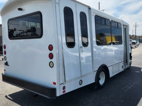 Used 2015 Ford E-350 and Econoline 350 Super Duty RWD image 14