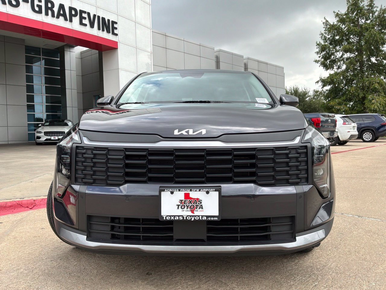 Used 2026 Kia Sportage LX FWD image 3