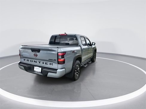 Used 2024 Nissan Frontier PRO-4X w/ Technology Package image 8