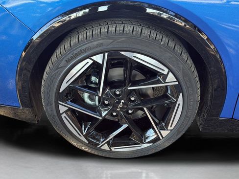 New 2025 Kia K4 GT-Line image 11