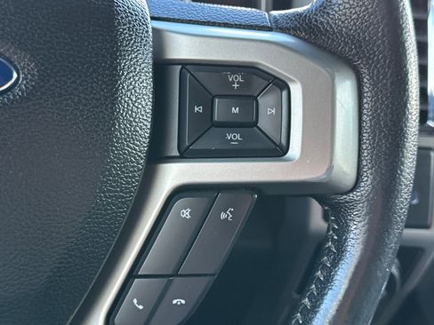 Used 2016 Ford F150 XLT image 36