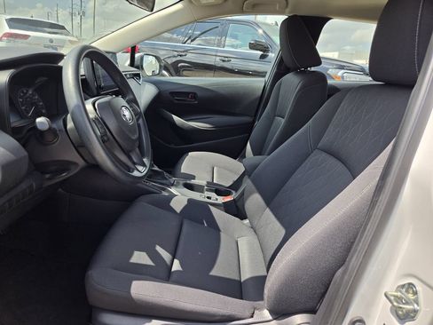 Used 2025 Toyota Corolla LE FWD image 26