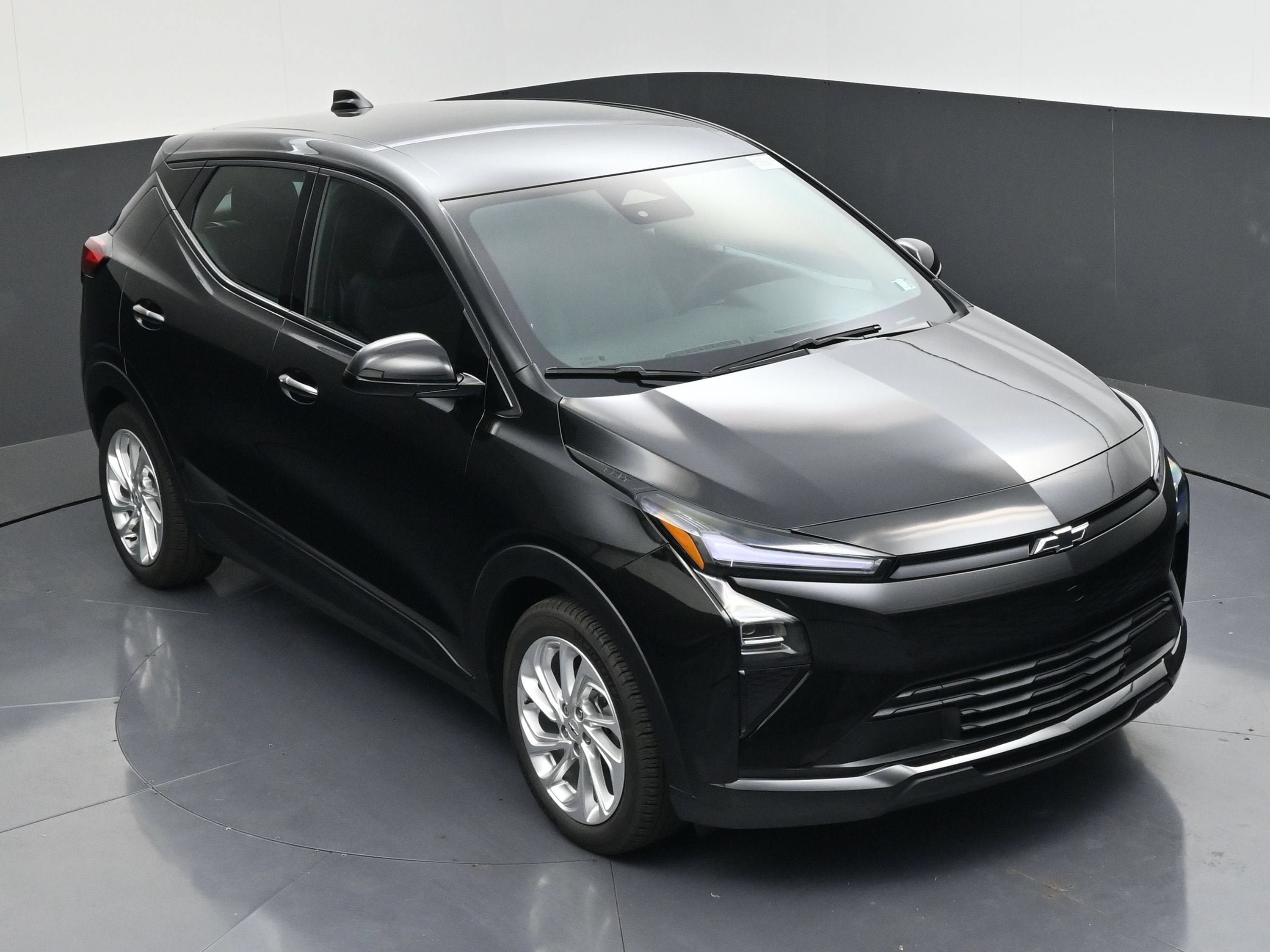 New 2027 Chevrolet Bolt LT w/ Comfort Package FWD image 43