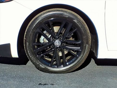 Certified 2025 Toyota Camry SE image 9