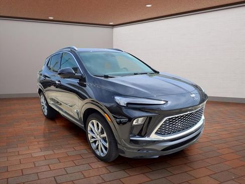 Used 2024 Buick Encore GX Avenir w/ Avenir Technology Package FWD image 7