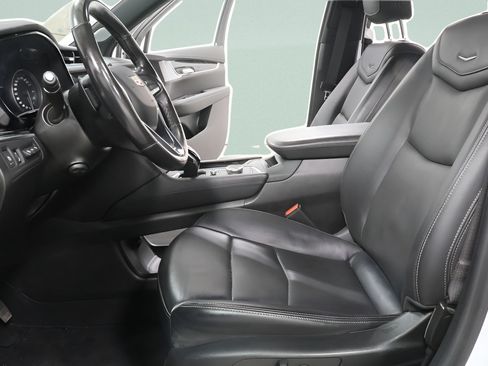 Used 2024 Cadillac XT6 Premium Luxury w/ Technology Package AWD/4WD image 21
