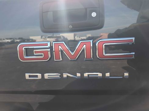 Used 2021 GMC Canyon Denali image 30