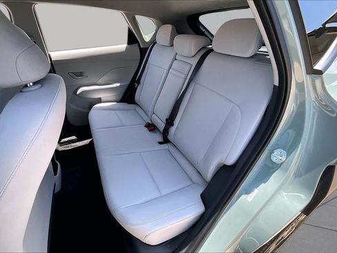 Used 2025 Hyundai Kona SEL FWD image 17