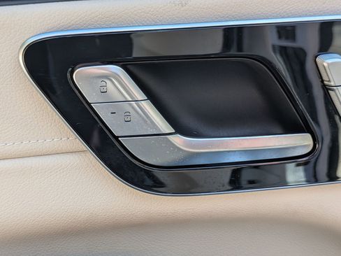 Used 2023 Mercedes-Benz EQS 450+ SUV image 13