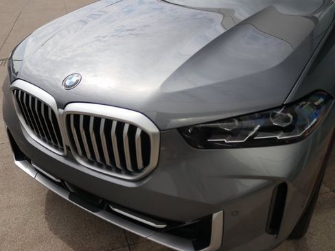 Used 2024 BMW X5 xDrive40i image 3