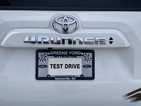 Used 2021 Toyota 4Runner SR5 Premium AWD/4WD image 6