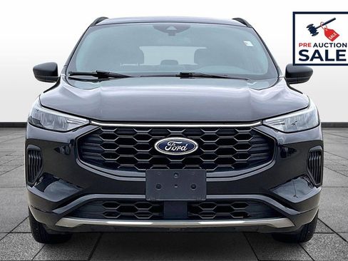 Used 2023 Ford Escape ST-Line image 3