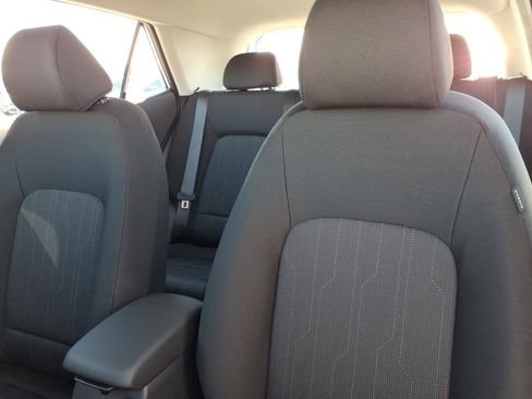New 2026 Hyundai Venue SE FWD image 6