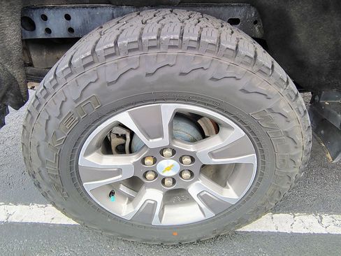 Used 2019 Chevrolet Colorado Z71 image 30