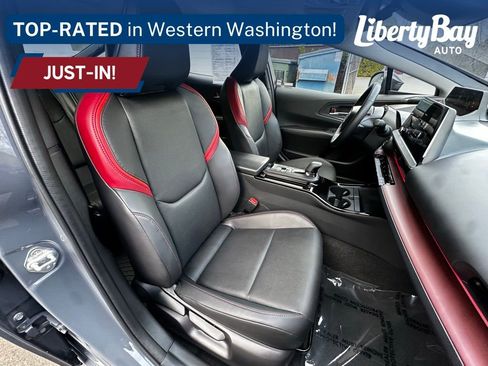 Used 2024 Toyota Prius Prime XSE image 17