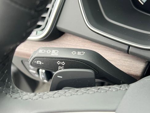 Used 2025 Audi Q5 2.0T Premium Plus w/ Premium Plus Package image 32